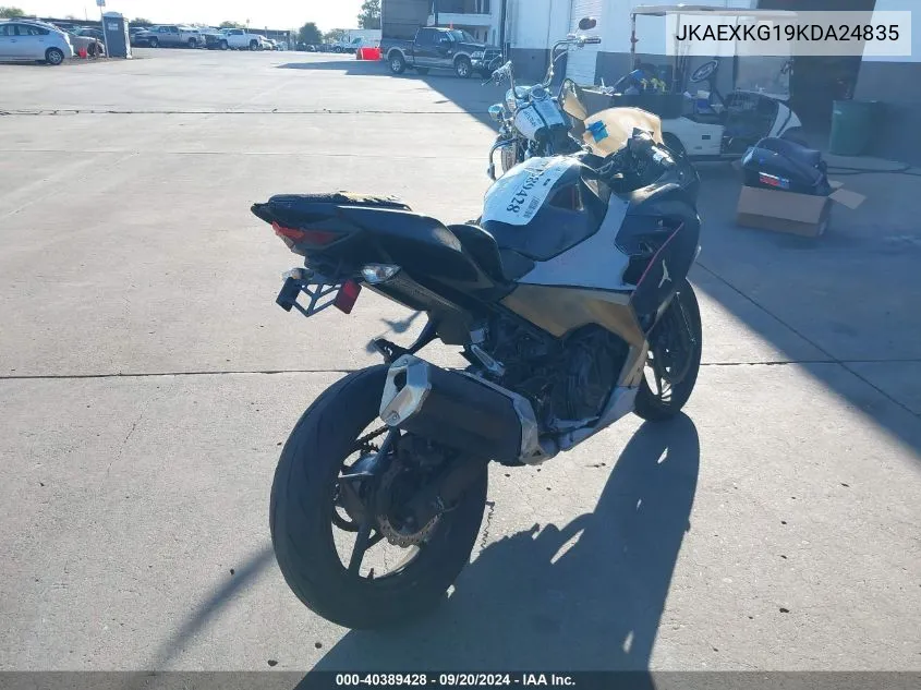 2019 Kawasaki Ex400 VIN: JKAEXKG19KDA24835 Lot: 40389428