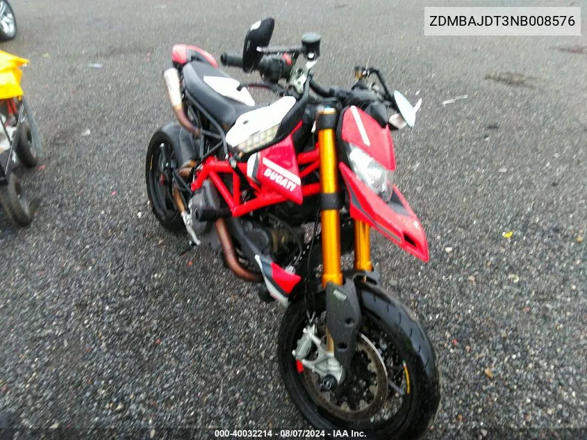 2022 Ducati Hypermotard 950/950 Sp VIN: ZDMBAJDT3NB008576 Lot: 40032214