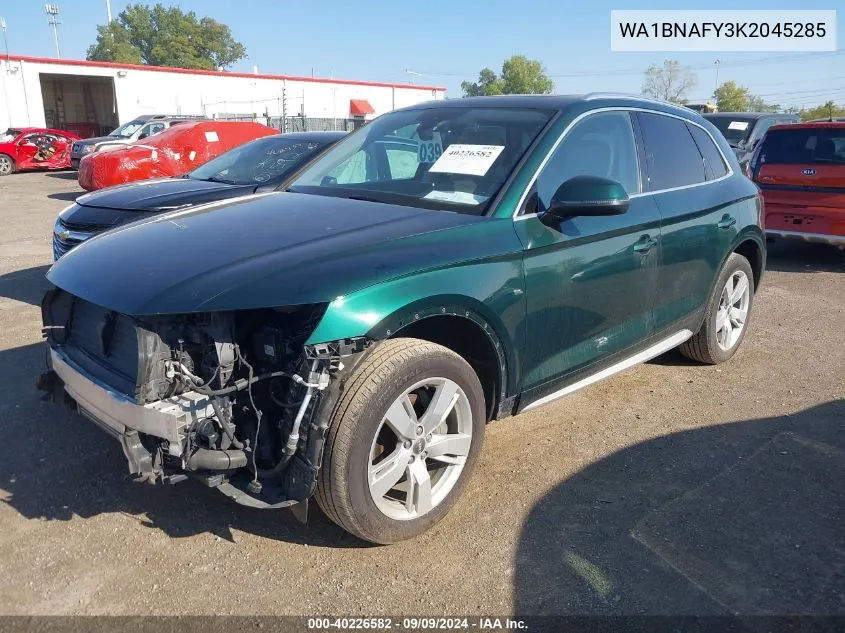 WA1BNAFY3K2045285 2019 Audi Q5 45 Premium