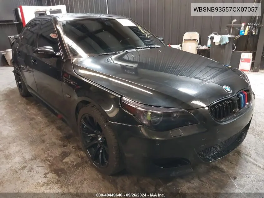 2007 BMW M5 VIN: WBSNB93557CX07057 Lot: 40449640