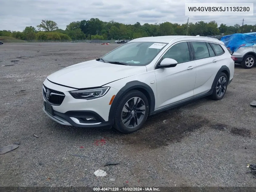 W04GV8SX5J1135280 2018 Buick Regal Tourx Essence