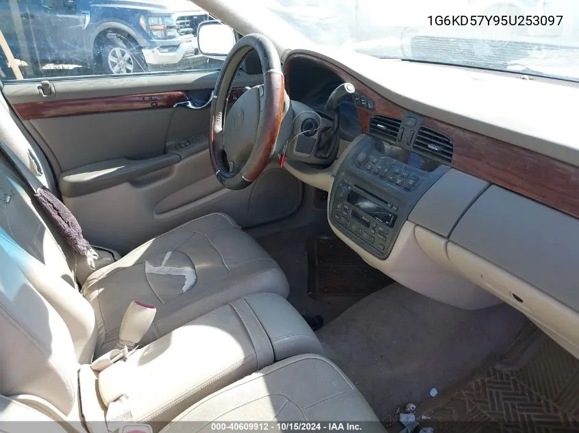 2005 Cadillac Deville Standard VIN: 1G6KD57Y95U253097 Lot: 40609912