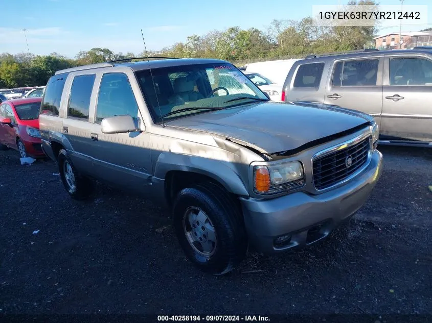 2000 Cadillac Escalade Standard VIN: 1GYEK63R7YR212442 Lot: 40258194