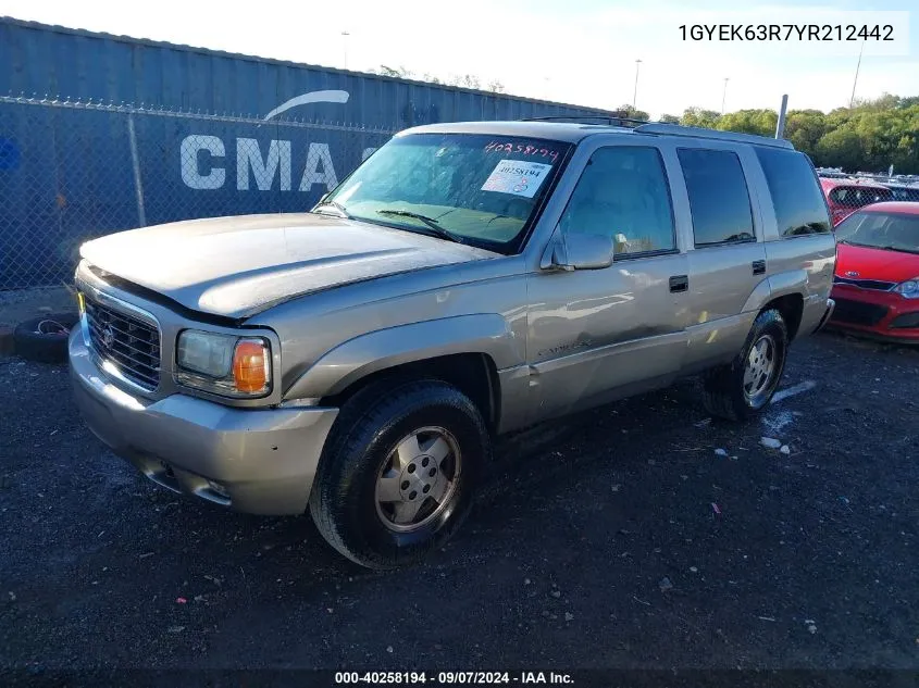 2000 Cadillac Escalade Standard VIN: 1GYEK63R7YR212442 Lot: 40258194