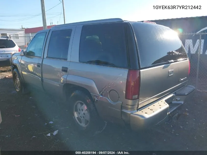 2000 Cadillac Escalade Standard VIN: 1GYEK63R7YR212442 Lot: 40258194