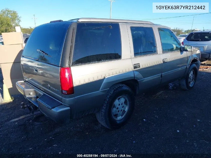 2000 Cadillac Escalade Standard VIN: 1GYEK63R7YR212442 Lot: 40258194