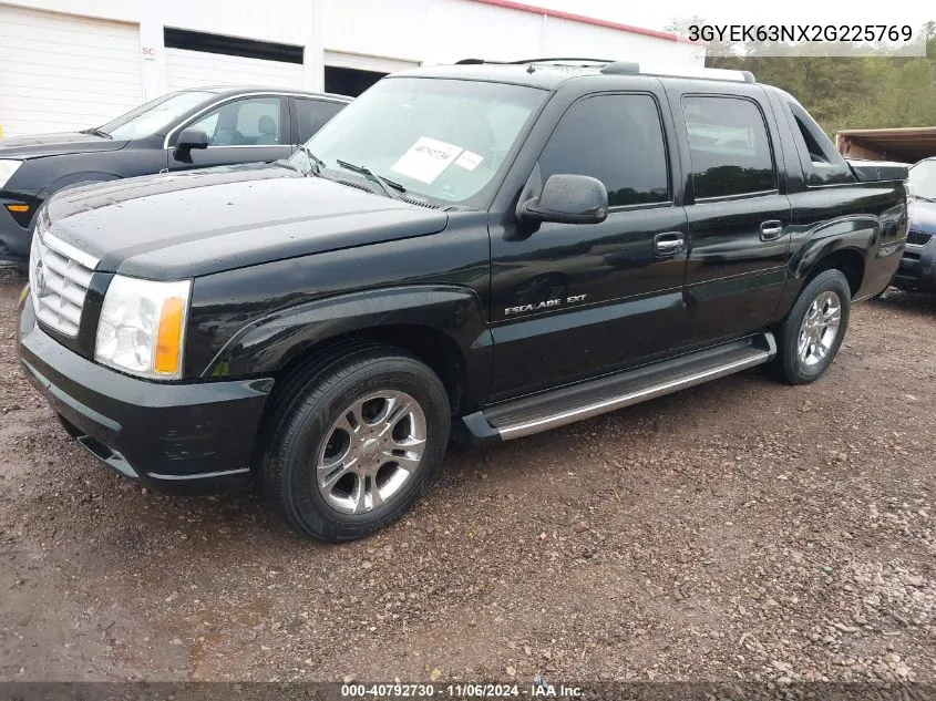 2002 Cadillac Escalade Ext Standard VIN: 3GYEK63NX2G225769 Lot: 40792730