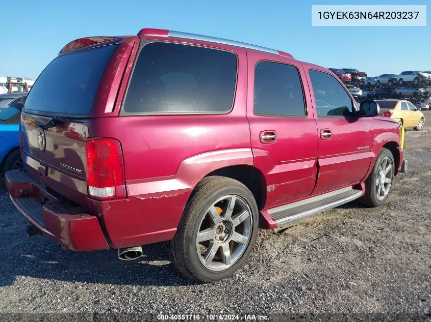 2004 Cadillac Escalade Standard VIN: 1GYEK63N64R203237 Lot: 40551716