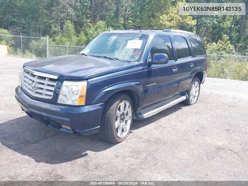 2005 Cadillac Escalade Standard VIN: 1GYEK63N85R142135 Lot: 40198668