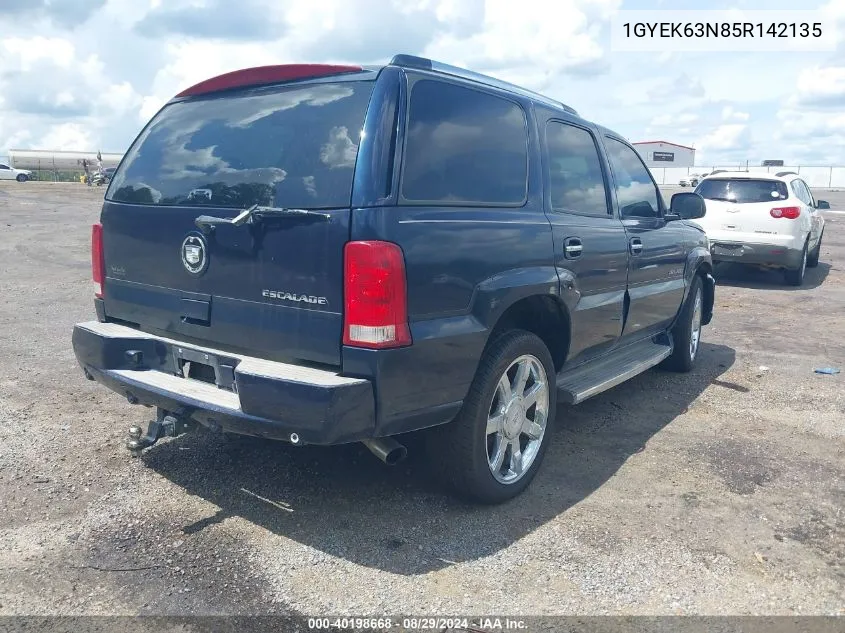 2005 Cadillac Escalade Standard VIN: 1GYEK63N85R142135 Lot: 40198668