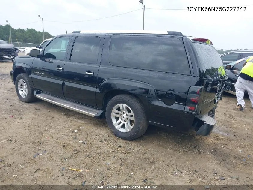 2005 Cadillac Escalade Esv Platinum Edition VIN: 3GYFK66N75G227242 Lot: 40326292