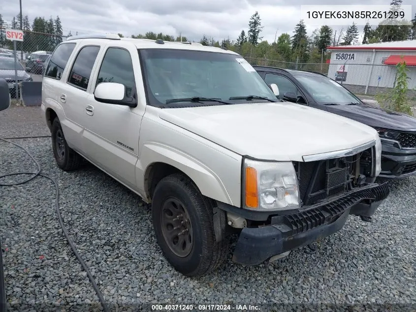 2005 Cadillac Escalade Standard VIN: 1GYEK63N85R261299 Lot: 40371240