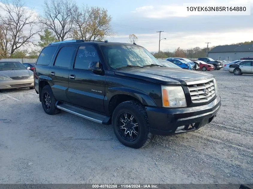 2005 Cadillac Escalade Standard VIN: 1GYEK63N85R164880 Lot: 40762258