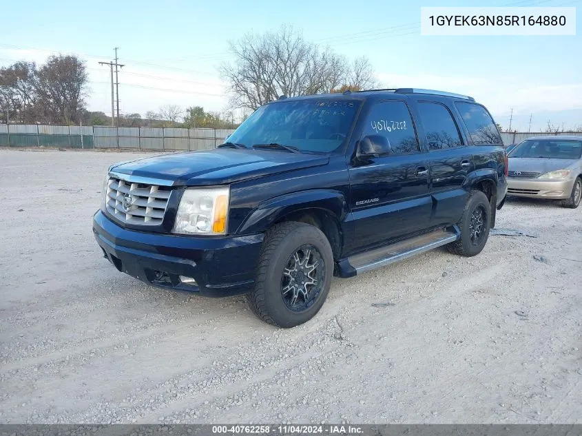 2005 Cadillac Escalade Standard VIN: 1GYEK63N85R164880 Lot: 40762258