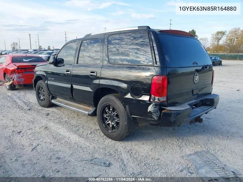 2005 Cadillac Escalade Standard VIN: 1GYEK63N85R164880 Lot: 40762258