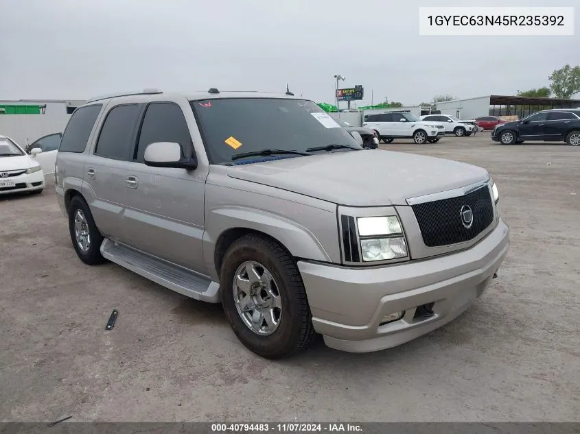 2005 Cadillac Escalade Standard VIN: 1GYEC63N45R235392 Lot: 40794483