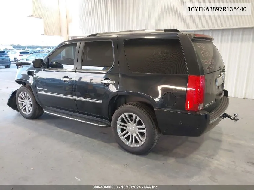 2007 Cadillac Escalade Luxury VIN: 1GYFK63897R135440 Lot: 40608633