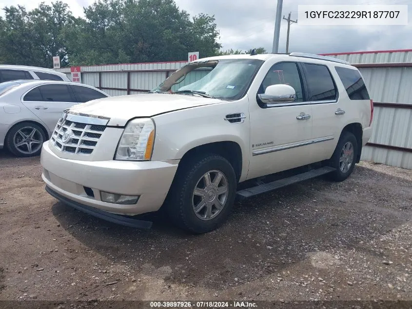 2009 Cadillac Escalade Standard VIN: 1GYFC23229R187707 Lot: 39897926