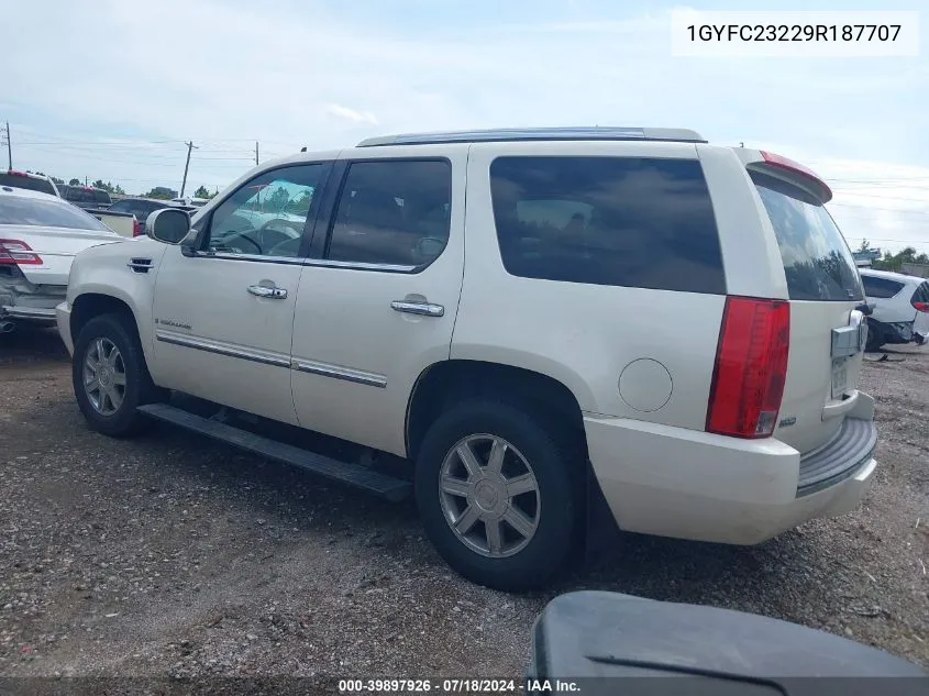 1GYFC23229R187707 2009 Cadillac Escalade Standard