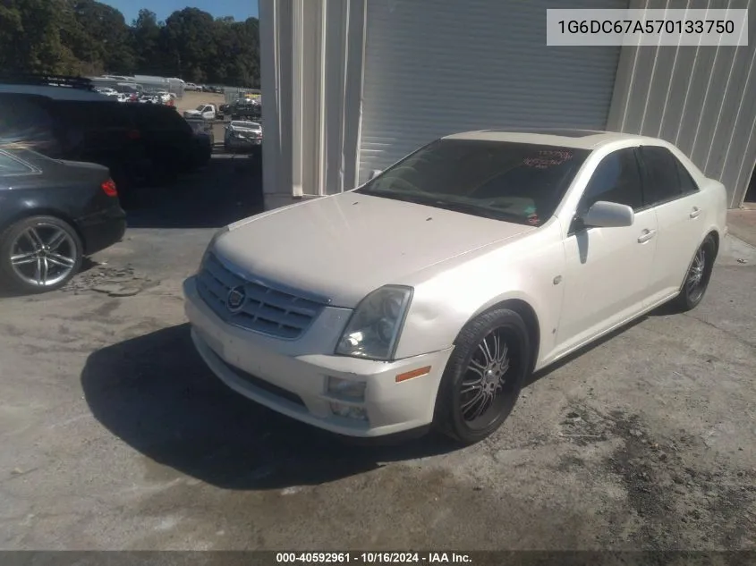 2007 Cadillac Sts V8 VIN: 1G6DC67A570133750 Lot: 40592961