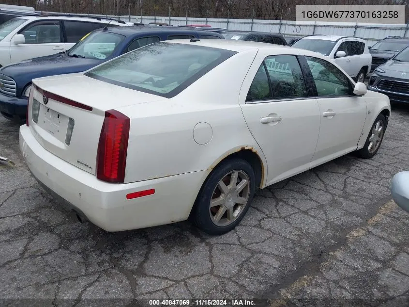 2007 Cadillac Sts V6 VIN: 1G6DW677370163258 Lot: 40847069