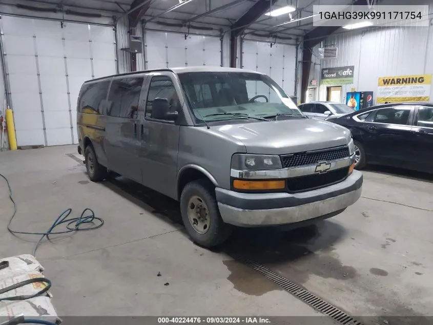 2009 Chevrolet Express 3500 Ls VIN: 1GAHG39K991171754 Lot: 40224476