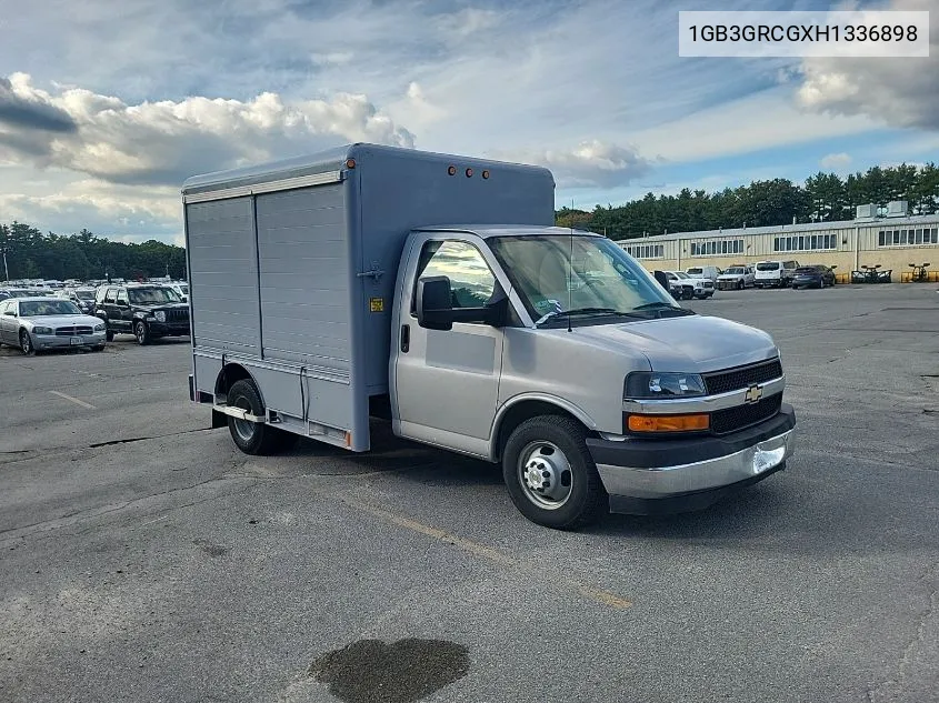 2017 Chevrolet Express Cutaway Work Van VIN: 1GB3GRCGXH1336898 Lot: 40578279