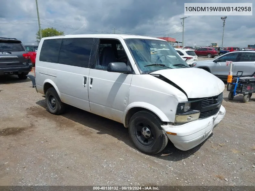 1998 Chevrolet Astro VIN: 1GNDM19W8WB142958 Lot: 40138132