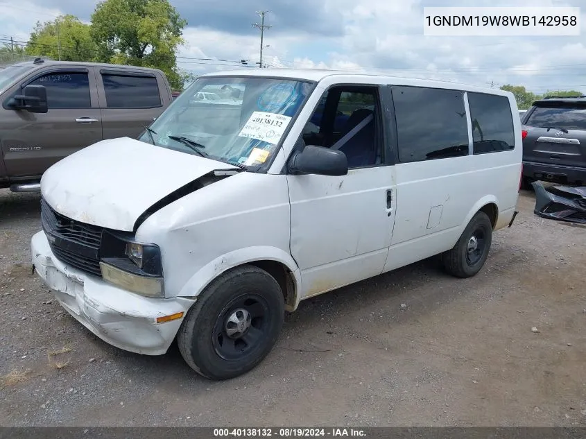 1998 Chevrolet Astro VIN: 1GNDM19W8WB142958 Lot: 40138132