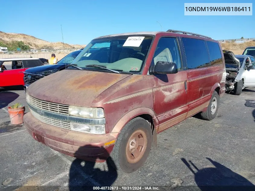 1998 Chevrolet Astro VIN: 1GNDM19W6WB186411 Lot: 40732673