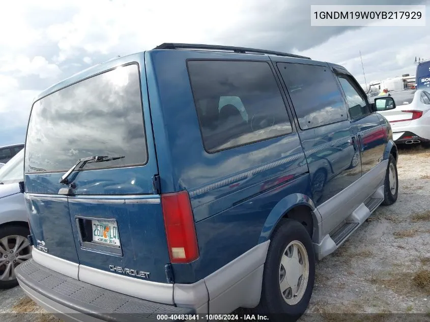 1GNDM19W0YB217929 2000 Chevrolet Astro