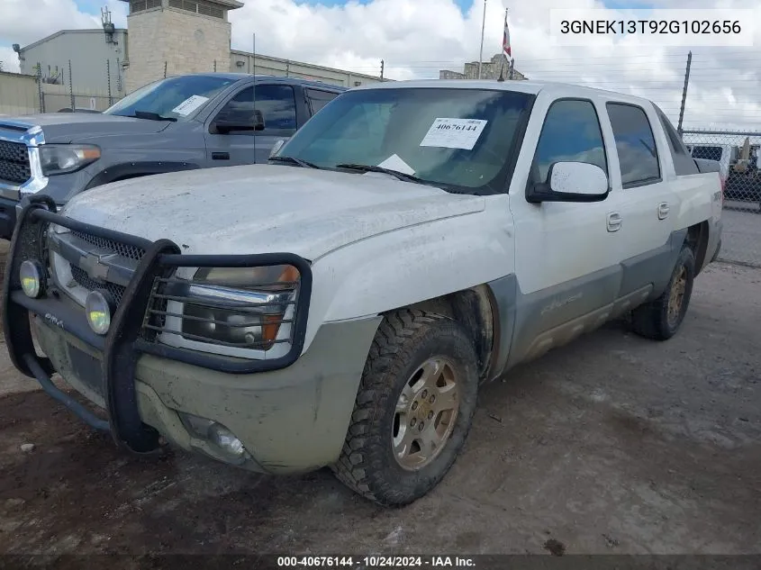 2002 Chevrolet Avalanche VIN: 3GNEK13T92G102656 Lot: 40676144