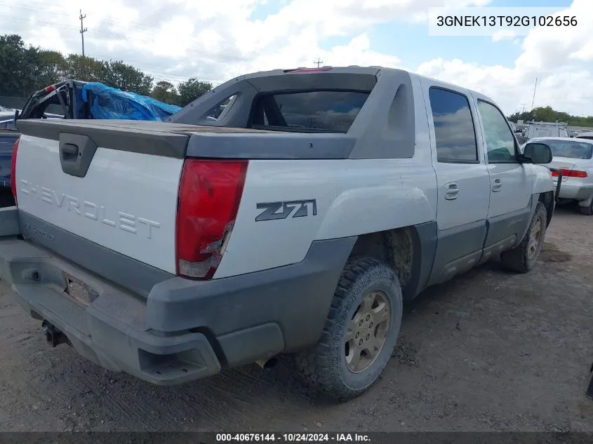 2002 Chevrolet Avalanche VIN: 3GNEK13T92G102656 Lot: 40676144