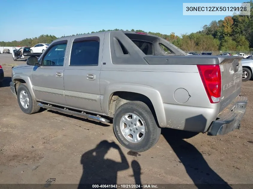 2005 Chevrolet Avalanche 1500 Z66 VIN: 3GNEC12ZX5G129128 Lot: 40641943