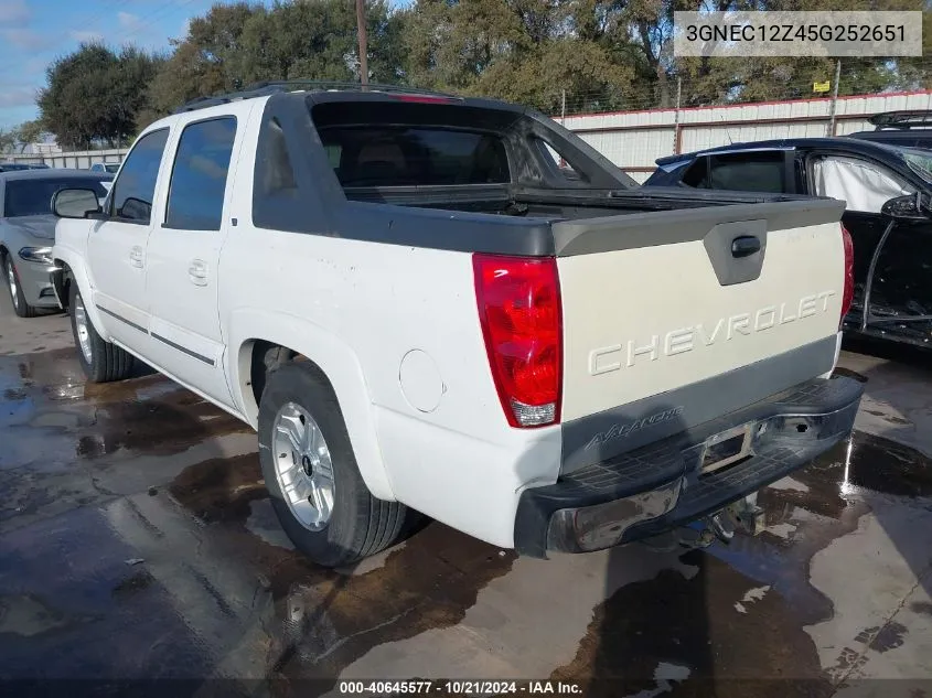 2005 Chevrolet Avalanche C1500 VIN: 3GNEC12Z45G252651 Lot: 40645577