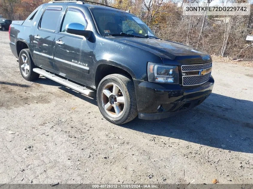 2013 Chevrolet Avalanche Lt VIN: 3GNTKFE72DG229742 Lot: 40726312