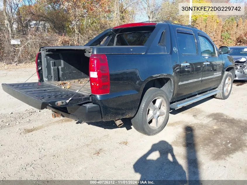 2013 Chevrolet Avalanche Lt VIN: 3GNTKFE72DG229742 Lot: 40726312