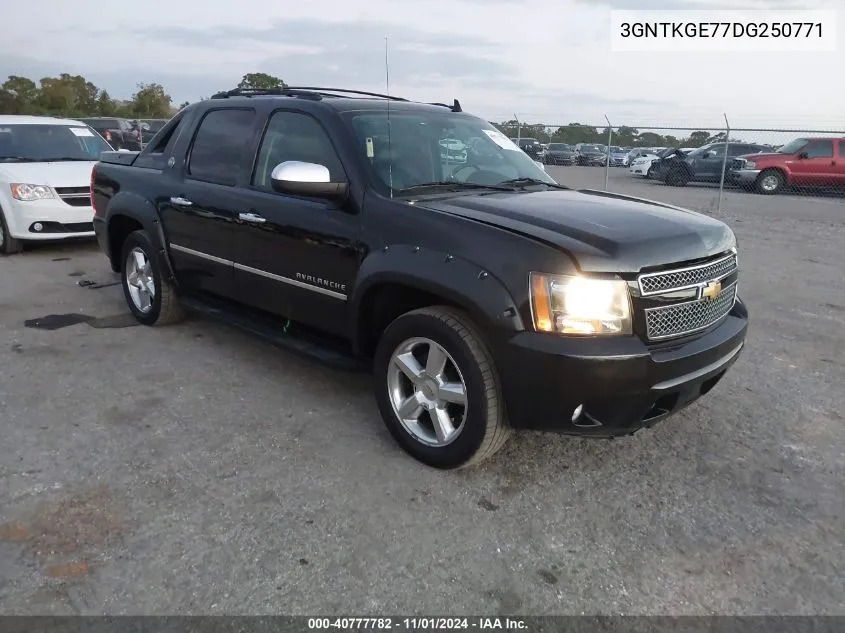 2013 Chevrolet Avalanche Ltz VIN: 3GNTKGE77DG250771 Lot: 40777782