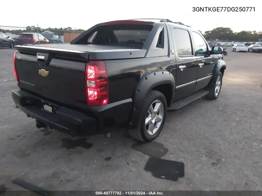 2013 Chevrolet Avalanche Ltz VIN: 3GNTKGE77DG250771 Lot: 40777782