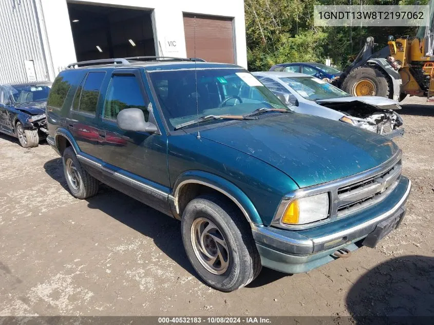 1996 Chevrolet Blazer VIN: 1GNDT13W8T2197062 Lot: 40532183