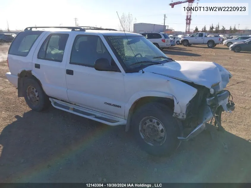 1998 Chevrolet Blazer VIN: 1GNDT13W2W2220923 Lot: 12143304