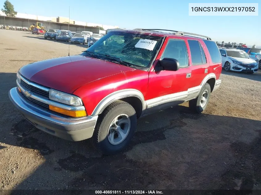 1999 Chevrolet Blazer Ls VIN: 1GNCS13WXX2197052 Lot: 40851811