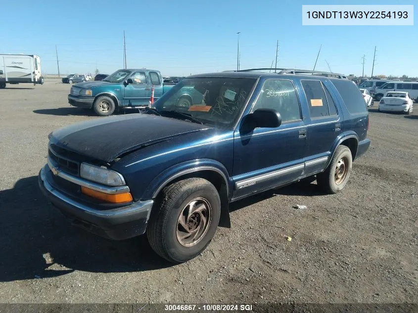 2000 Chevrolet Blazer VIN: 1GNDT13W3Y2254193 Lot: 30046867