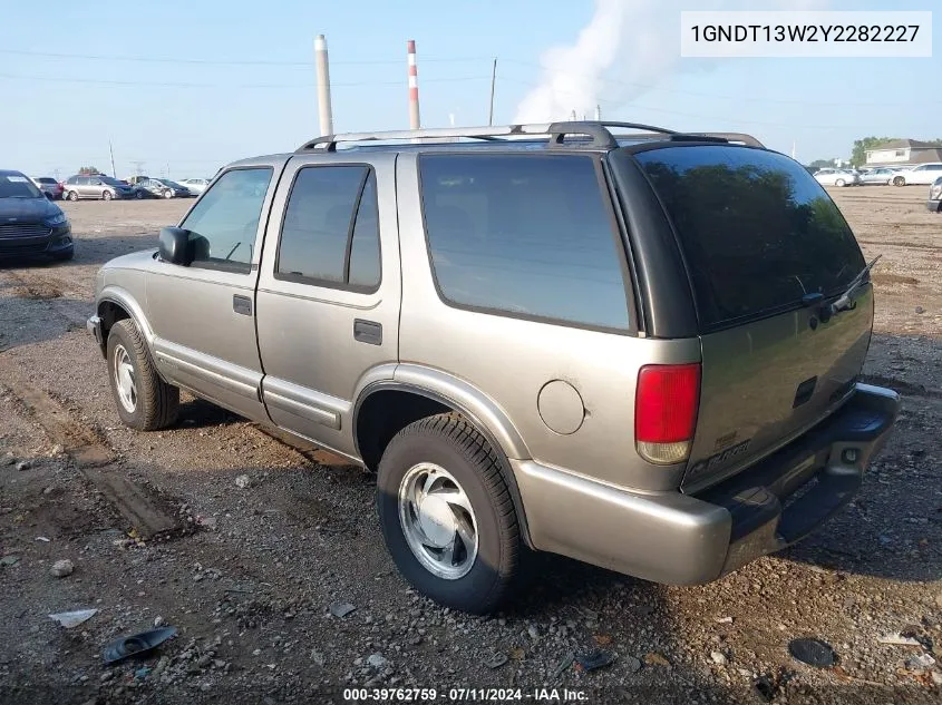 2000 Chevrolet Blazer Lt VIN: 1GNDT13W2Y2282227 Lot: 39762759