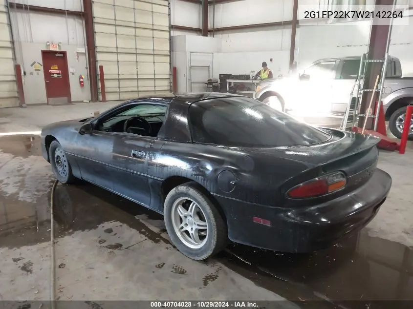 1998 Chevrolet Camaro VIN: 2G1FP22K7W2142264 Lot: 40704028