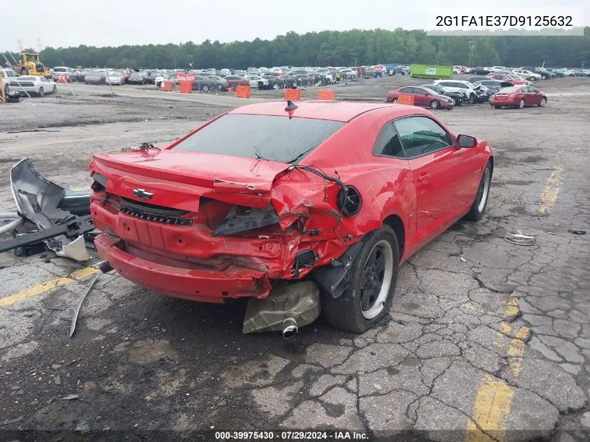 2013 Chevrolet Camaro Ls VIN: 2G1FA1E37D9125632 Lot: 39975430