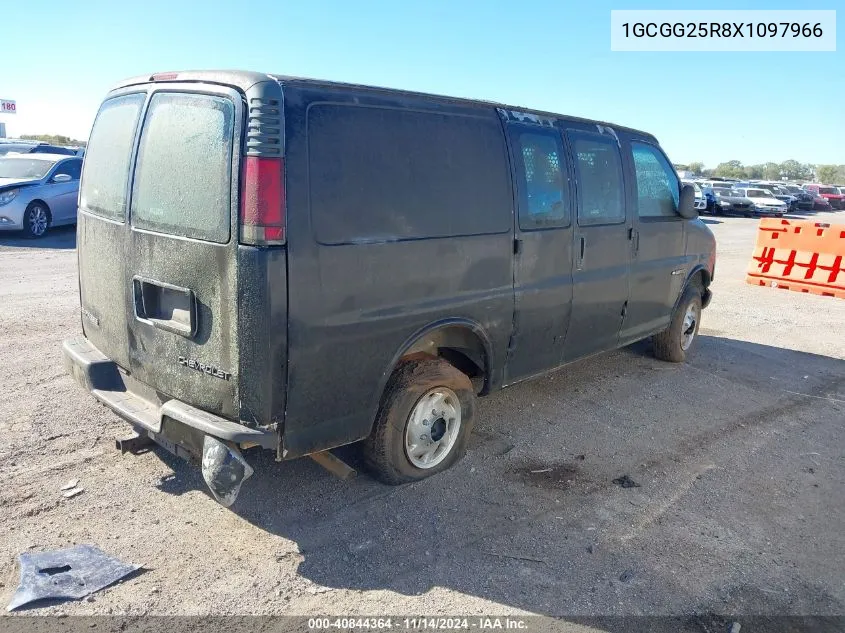 1GCGG25R8X1097966 1999 Chevrolet Express