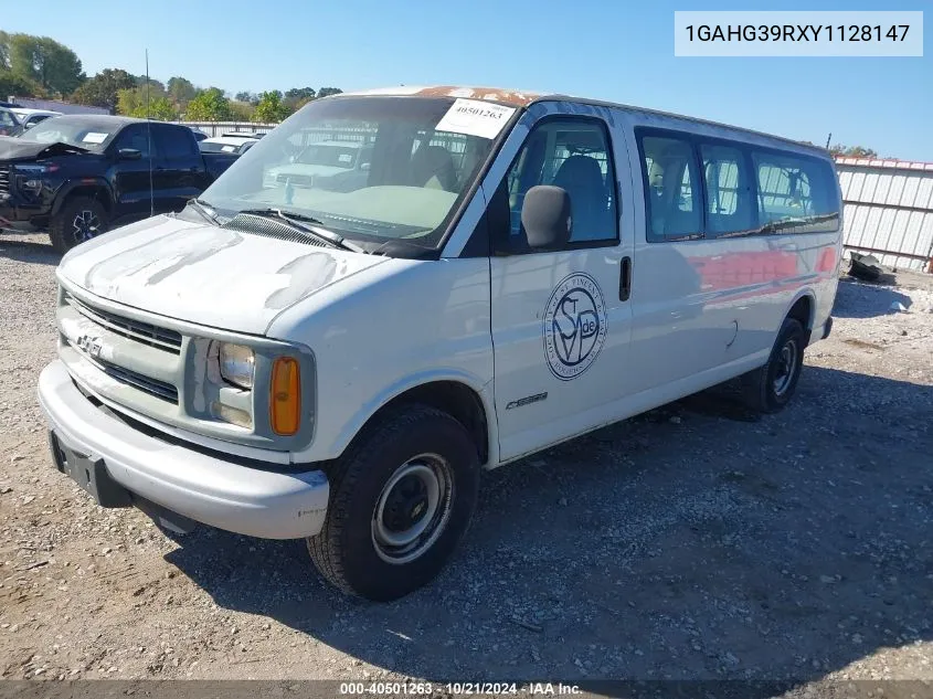 2000 Chevrolet Express G3500 VIN: 1GAHG39RXY1128147 Lot: 40501263