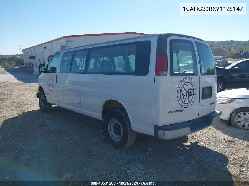 2000 Chevrolet Express G3500 VIN: 1GAHG39RXY1128147 Lot: 40501263