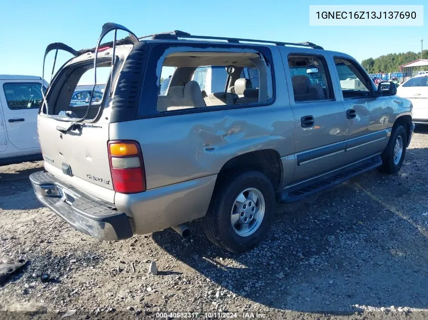 2003 Chevrolet Suburban 1500 Ls VIN: 1GNEC16Z13J137690 Lot: 40582317